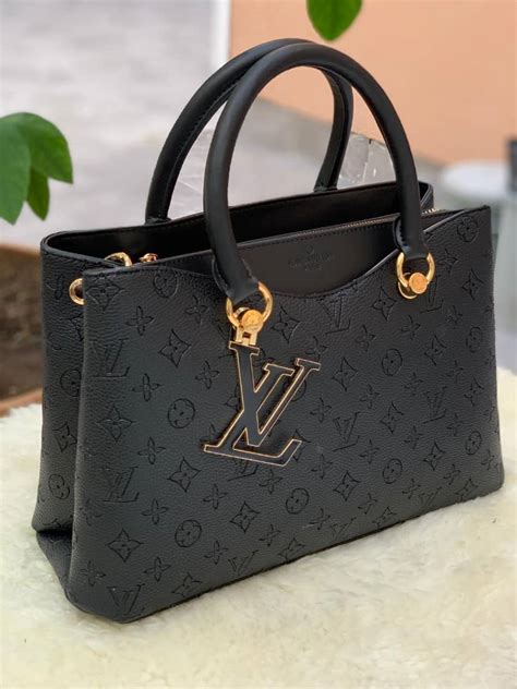 sacoche louis vuitton nera|vente de sac louis vuitton.